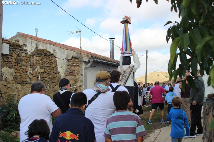 GALER&Iacute;A | Las M&oacute;ndidas y el Ramo, una tradici&oacute;n que perdura en Sarnago