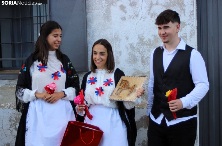 GALER&Iacute;A | Las M&oacute;ndidas y el Ramo, una tradici&oacute;n que perdura en Sarnago