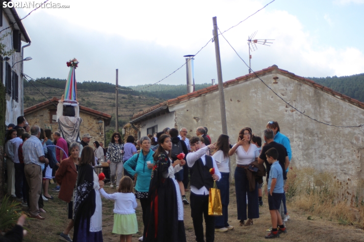 GALER&Iacute;A | Las M&oacute;ndidas y el Ramo, una tradici&oacute;n que perdura en Sarnago