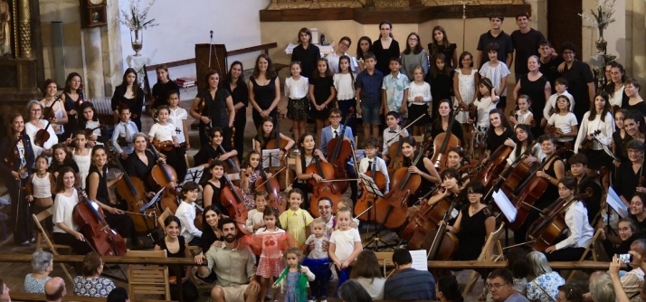 El curso CuerdasEnFa reúne a más de noventa músicos en la provincia