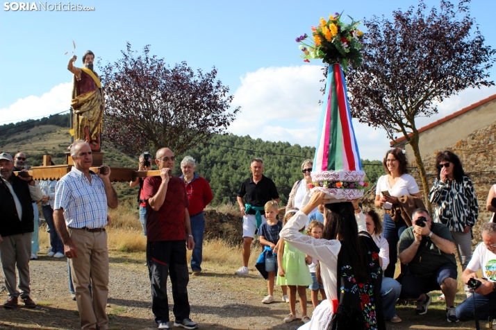 GALER&Iacute;A | Las M&oacute;ndidas y el Ramo, una tradici&oacute;n que perdura en Sarnago