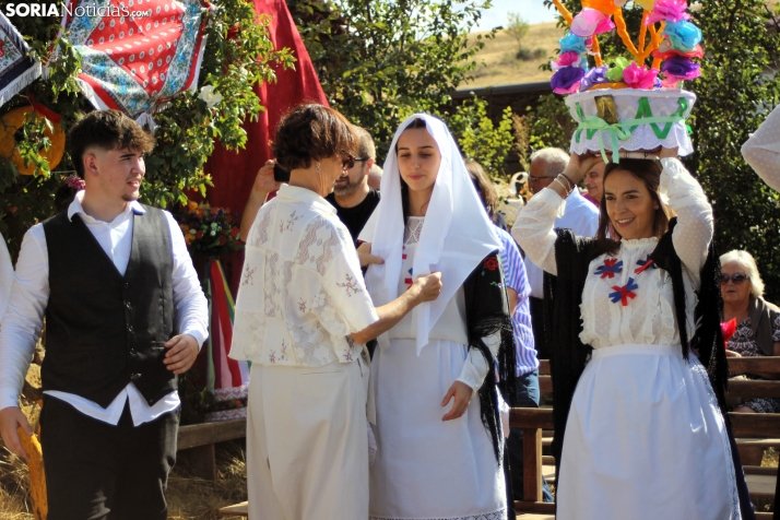 GALER&Iacute;A | Las M&oacute;ndidas y el Ramo, una tradici&oacute;n que perdura en Sarnago