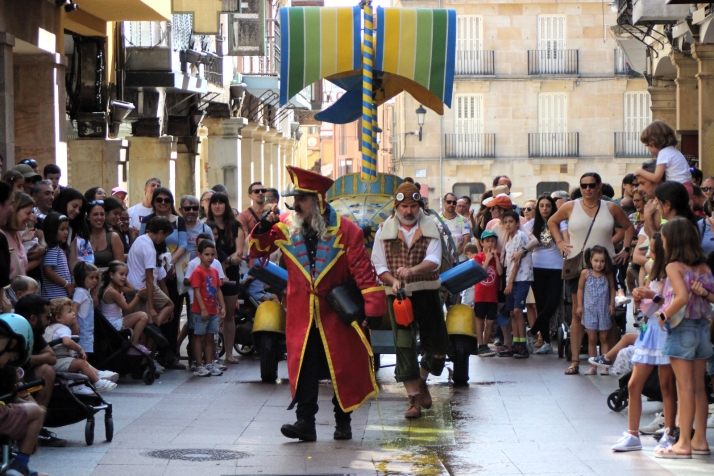 &iexcl;Preparados, listos&hellip; locura! 'RUM RUM&hellip; Trasto Karts' hacen disfrutar a ni&ntilde;os y mayo