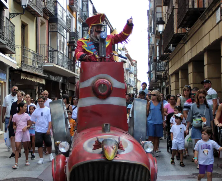 GALER&Iacute;A | &iexcl;Preparados, listos&hellip; locura! 'RUM RUM&hellip; Trasto Karts' hacen disfrutar a ni