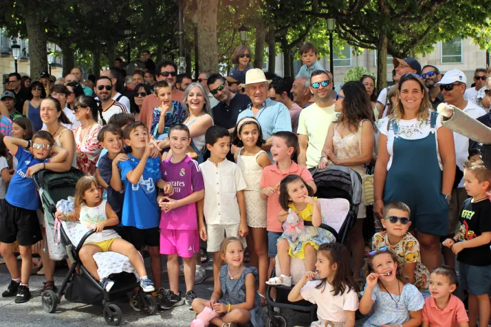 GALER&Iacute;A | &iexcl;Preparados, listos&hellip; locura! 'RUM RUM&hellip; Trasto Karts' hacen disfrutar a ni