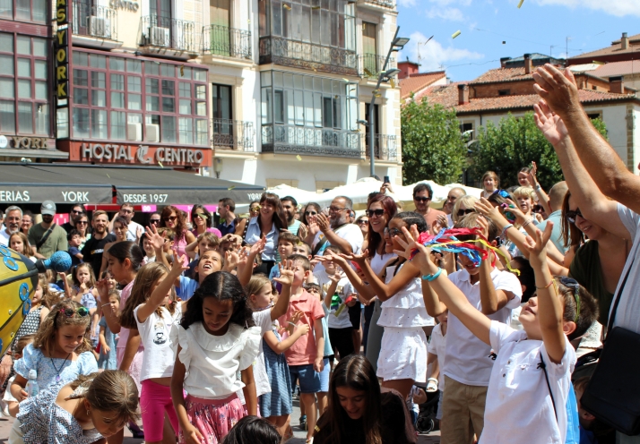 &iexcl;Preparados, listos&hellip; locura! 'RUM RUM&hellip; Trasto Karts' hacen disfrutar a ni&ntilde;os y mayo