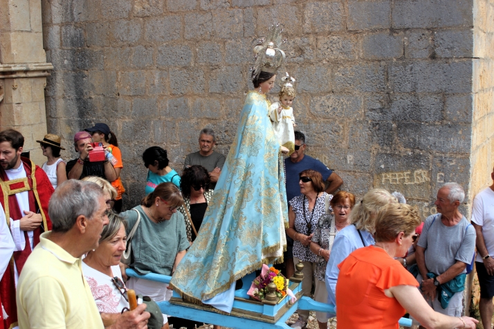 GALER&Iacute;A | Devoci&oacute;n y naturaleza, en el Ca&ntilde;&oacute;n del r&iacute;o Lobos, con la Virgen d