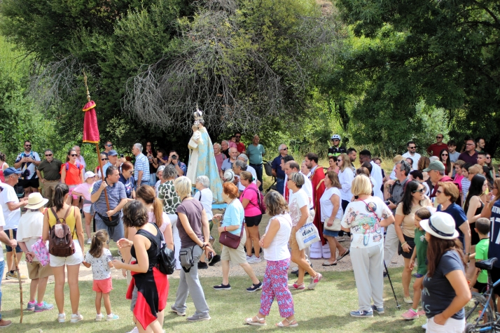 GALER&Iacute;A | Devoci&oacute;n y naturaleza, en el Ca&ntilde;&oacute;n del r&iacute;o Lobos, con la Virgen d