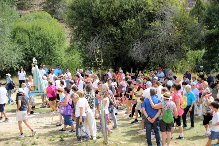 GALER&Iacute;A | Devoci&oacute;n y naturaleza, en el Ca&ntilde;&oacute;n del r&iacute;o Lobos, con la Virgen d