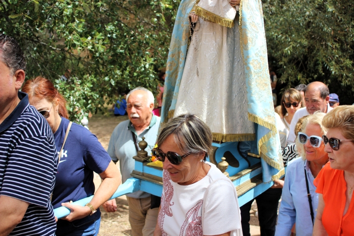 GALER&Iacute;A | Devoci&oacute;n y naturaleza, en el Ca&ntilde;&oacute;n del r&iacute;o Lobos, con la Virgen d