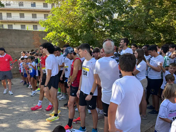 Fotos: &Aacute;greda sigue honrando a Ferm&iacute;n Cacho con una multitudinaria carrera
