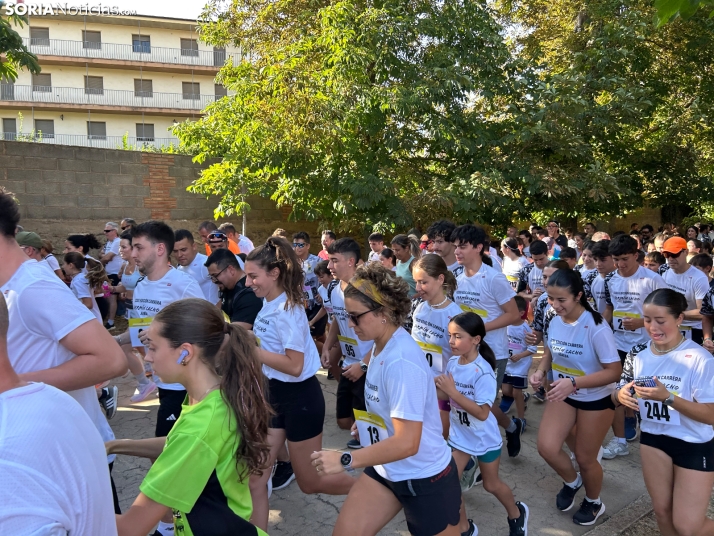 Fotos: &Aacute;greda sigue honrando a Ferm&iacute;n Cacho con una multitudinaria carrera