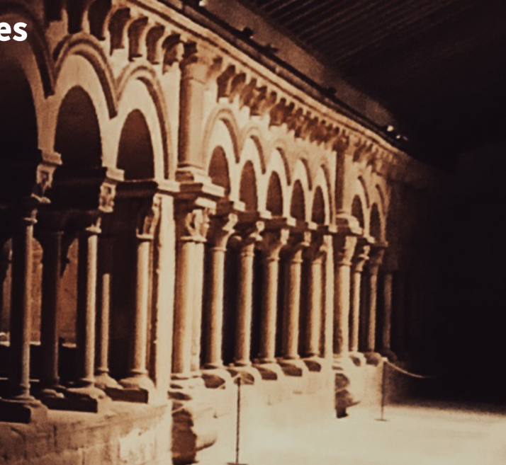 El claustro de la Concatedral de Soria celebra las noches de agosto con Memoria de Luz y Piedra