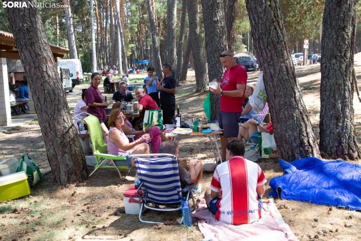 1.600 raciones de tradición: Navaleno despide sus fiestas con la centenaria Caldereta de la Caridad