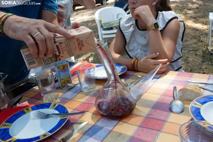1.600 raciones de tradición: Navaleno despide sus fiestas con la centenaria Caldereta de la Caridad