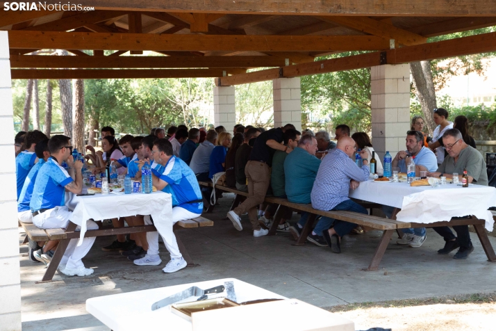 1.600 raciones de tradición: Navaleno despide sus fiestas con la centenaria Caldereta de la Caridad