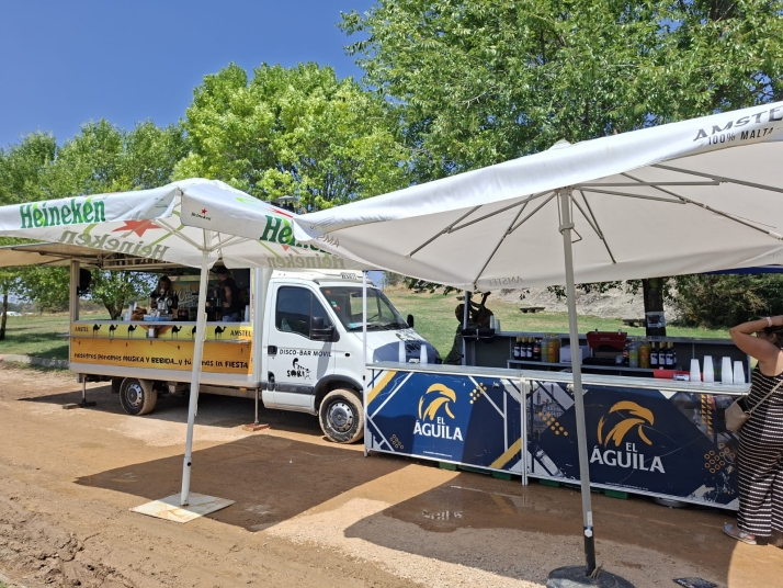 En im&aacute;genes | As&iacute; est&aacute; Valonsadero ahora mismo; el Chicote, foodtrucks, amplio despliegue