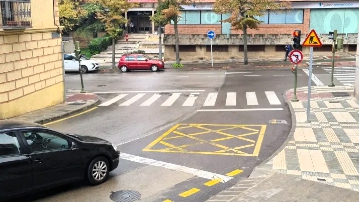 El carné de conducir hasta 900 euros más barato empieza a cobrar forma