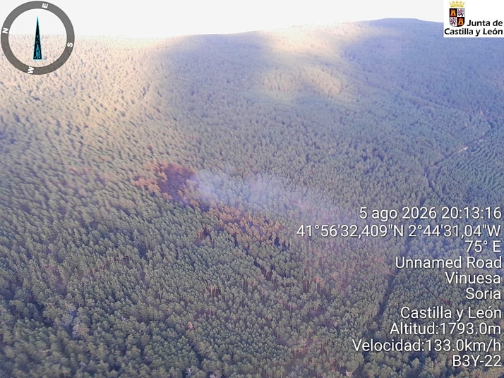 La Junta da por controlado el incendio de Vinuesa