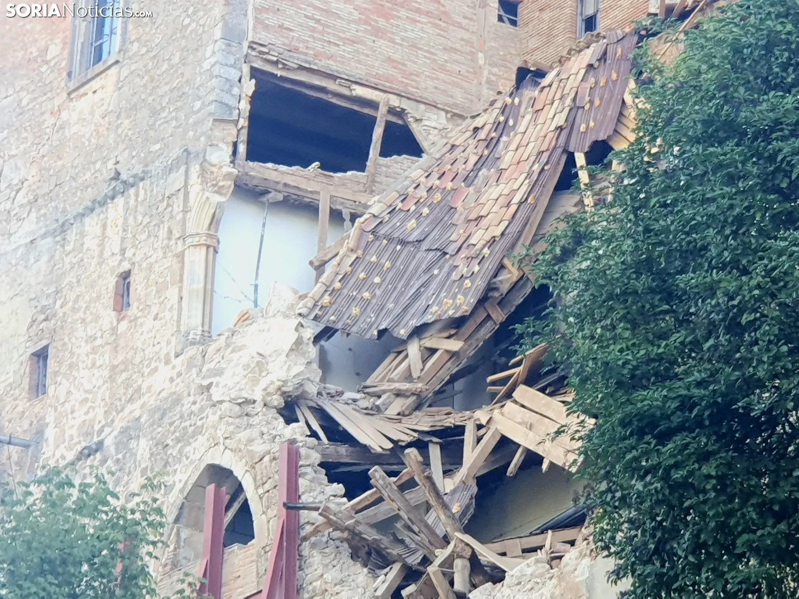 Almazán extrema la preocupación por el torreón y reclama una consolidación urgente del Palacio