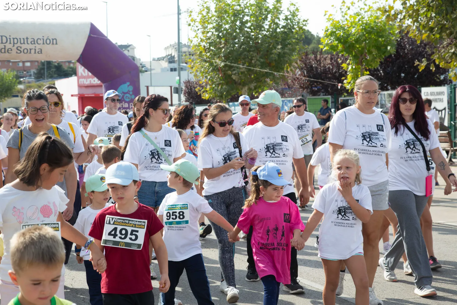 GALERÍA | Deporte familiar y solidario en Camaretas