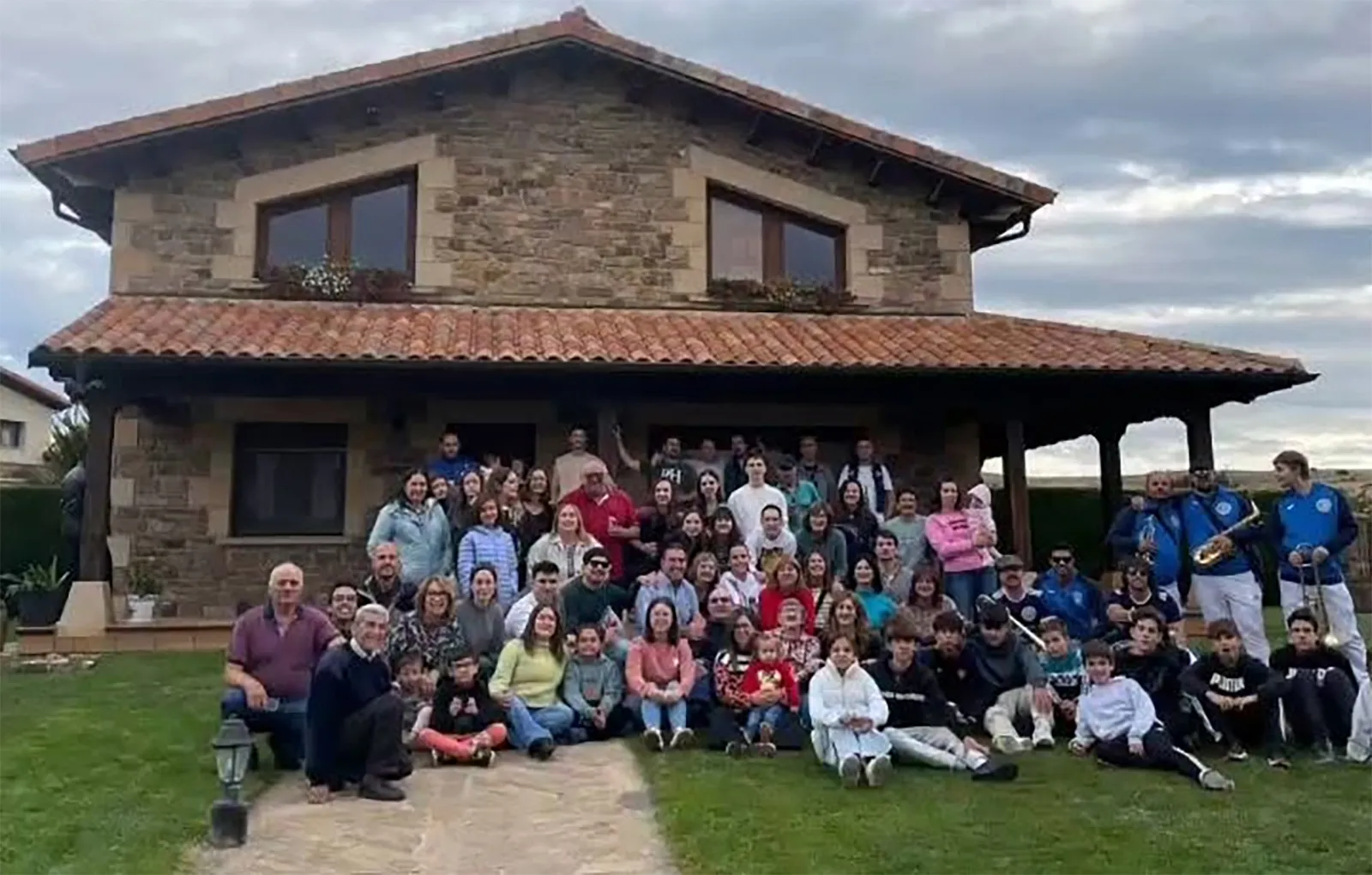Una imagen festiva en Cuéllar de la Sierra. 