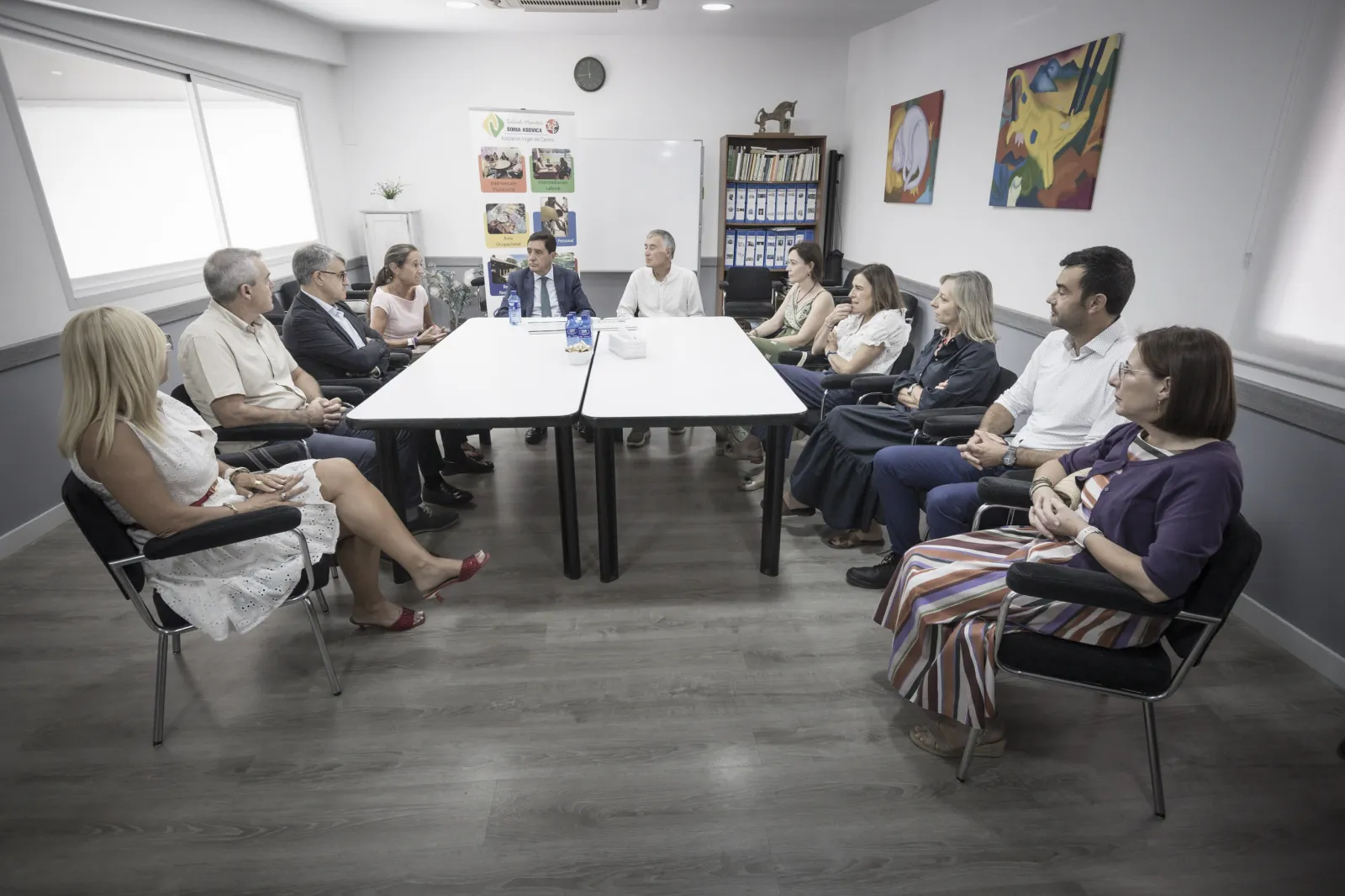 Foto 2 - Caja Rural impulsa la inserci&oacute;n en salud mental de ASOVICA con 18.000 euros