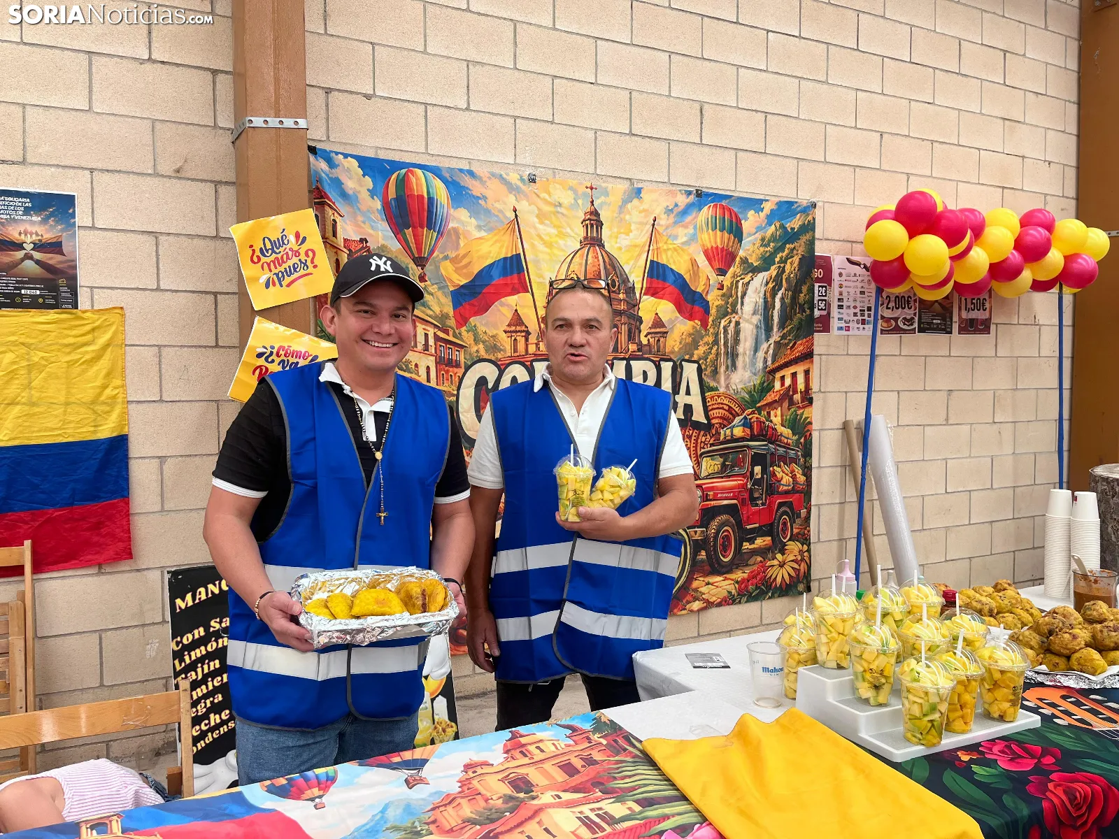 Foto 2 - Camaretas se vuelca con los damnificados de Venezuela y Colombia en una jornada de paella y convivencia solidaria