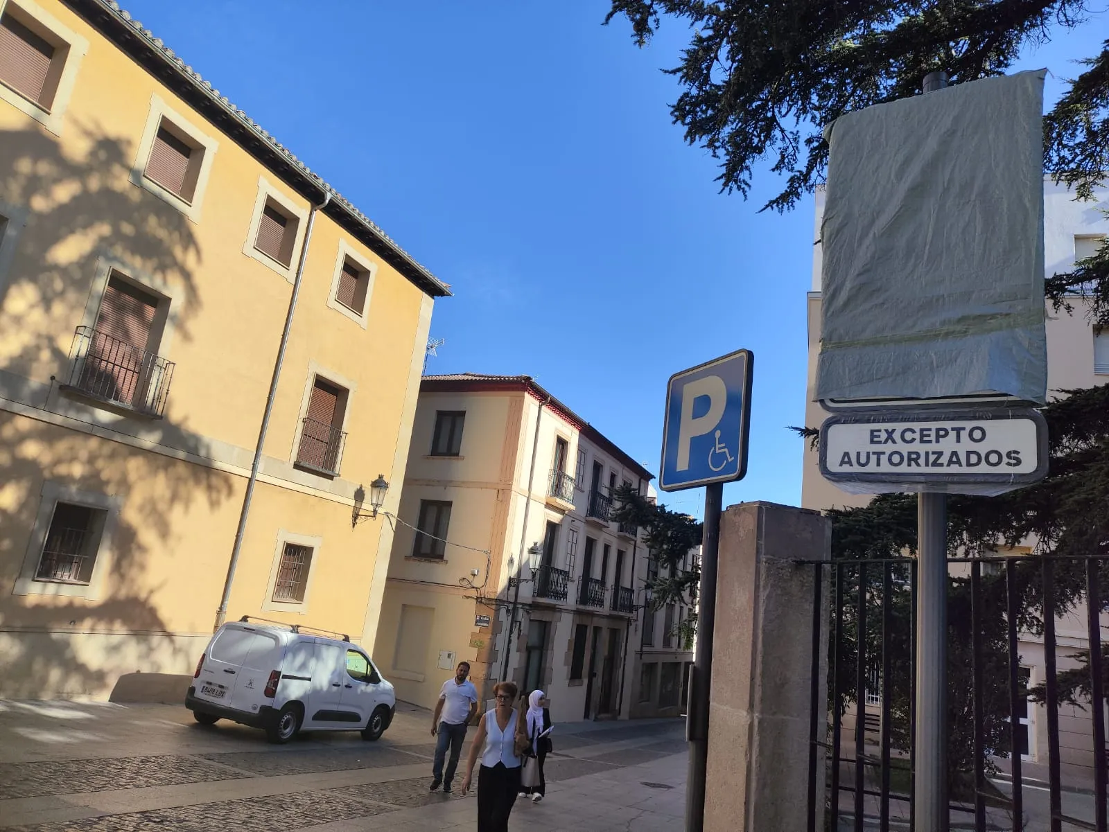 Foto 2 - La Zona de Bajas Emisiones de Soria ya se hace visible mientras las dudas permanecen