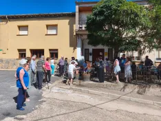 Foto 9 - Las ni&ntilde;as lideran el relevo generacional en la pisada de uva de Quintanilla de Tres Barrios
