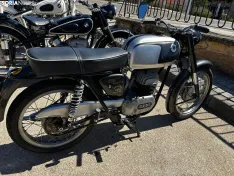 Foto 10 - Las motos hist&oacute;ricas hacen parada en Vinuesa
