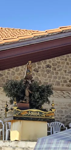 Foto 4 - La Virgen de Inodejo vuelve a reunir a los pueblos de su entorno en su tradicional romer&iacute;a