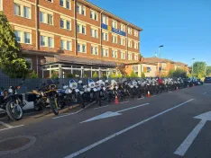 Los 41 participantes ante la Colegiata de Berlanga de Duero. / Imagen: Javier L. Minchán