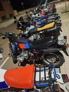 Los 41 participantes ante la Colegiata de Berlanga de Duero. / Imagen: Javier L. Minchán