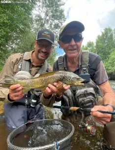 Imágenes de la Gala y de Jesús practicando su afición: la pesca |OA y JA