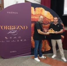 Distintas imágenes de la presentación, en Valencia, del 'Torrezno fest'. | FOTOS: Casa de Soria en Valencia