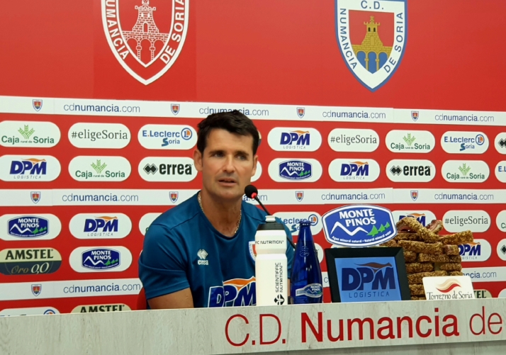 Lolo Escobar quiere un Numancia camaleónico para recibir al Atlético de Madrid C.