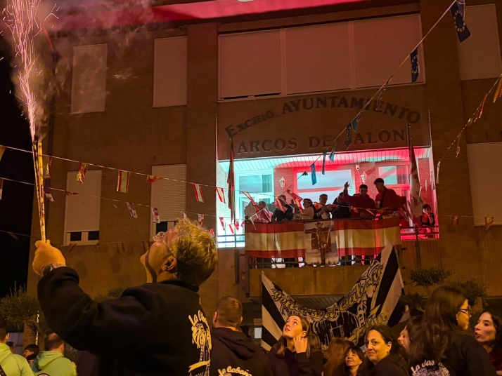 Imágenes del pregón, anoche, en Arcos. Fotos: El Alto Jalón. 