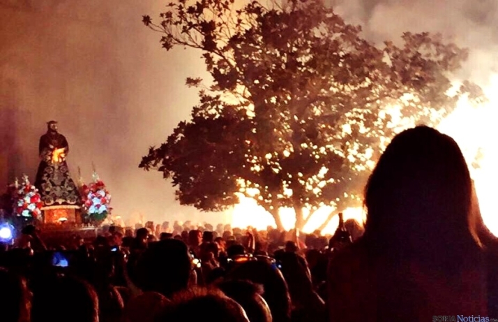 Una Bajada de Jesús inédita en Almazán: sin traca en la Plaza Mayor y sin fuegos aéreos por alerta de incendios