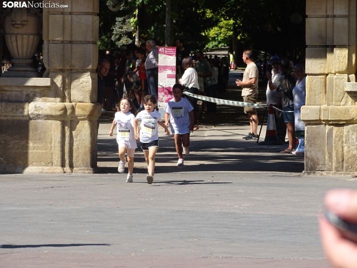 Una imagen del mediodía de este sábado en el centro de Soria. /PC