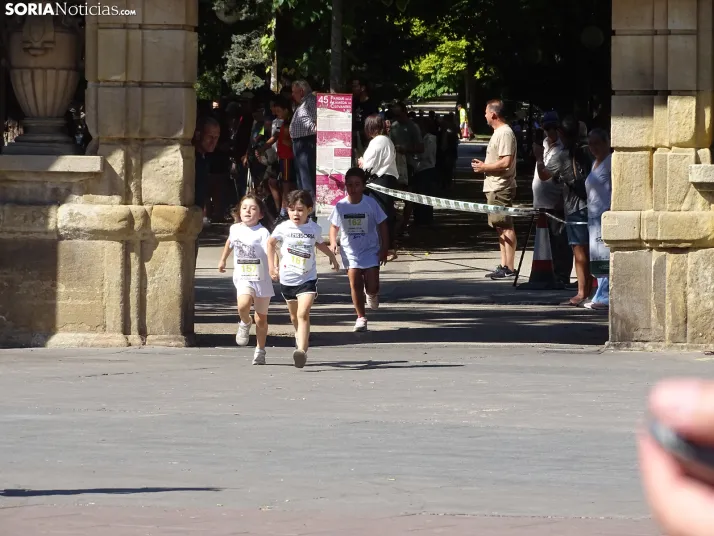 Una imagen del mediodía de este sábado en el centro de Soria. /PC