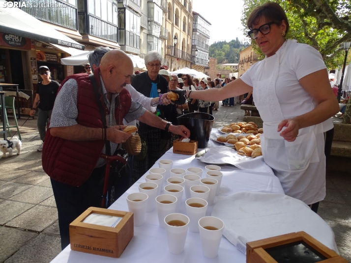 Una imagen de la plaza Mayor esta mañana de domingo. /PC