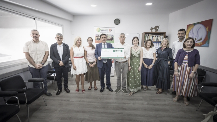Caja Rural impulsa la inserción en salud mental de ASOVICA con 18.000 euros