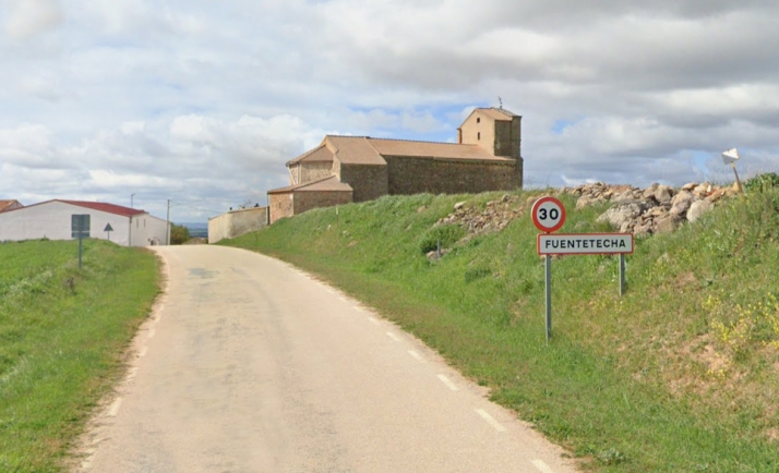 Candilichera expone el proyecto para reparar un edificio en Fuentetecha