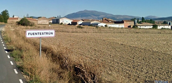 Fuentestrún expone el proyecto para pavimentar el Parque de la Fuente