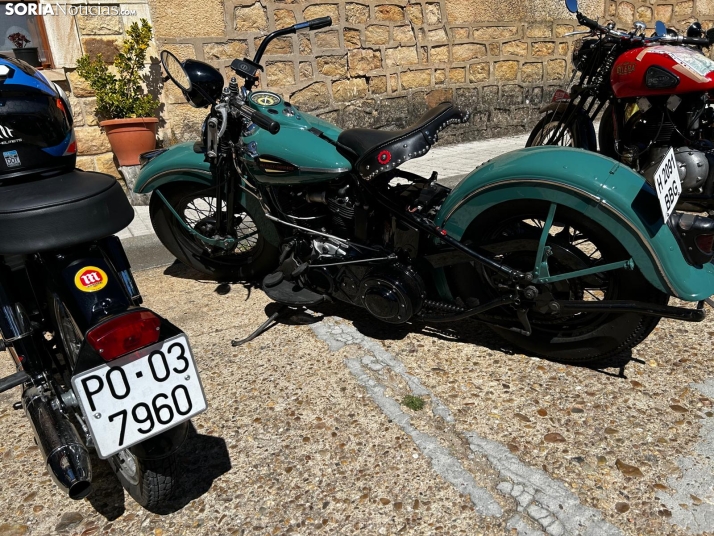 Las motos históricas hacen parada en Vinuesa