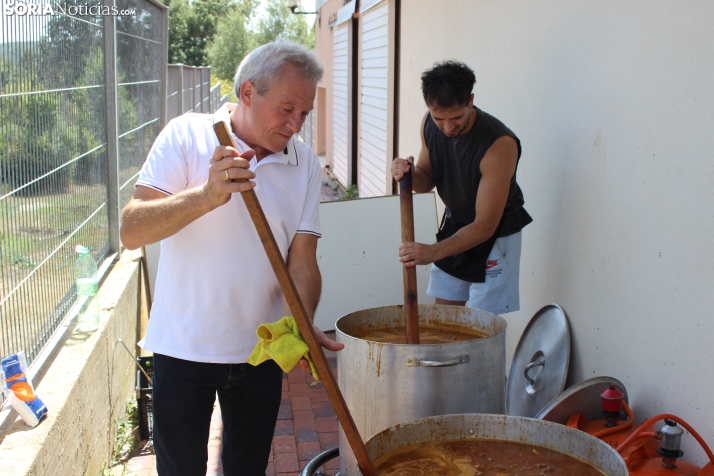 En im&aacute;genes: Fuentetoba sigue de fiestas con su tradicional verm&uacute; y caldereta
