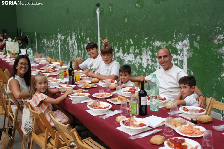 En im&aacute;genes: Fuentetoba sigue de fiestas con su tradicional verm&uacute; y caldereta