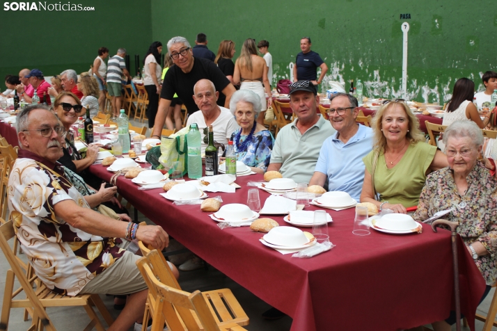 En im&aacute;genes: Fuentetoba sigue de fiestas con su tradicional verm&uacute; y caldereta