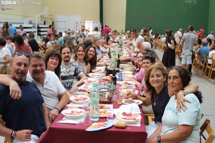 En im&aacute;genes: Fuentetoba sigue de fiestas con su tradicional verm&uacute; y caldereta